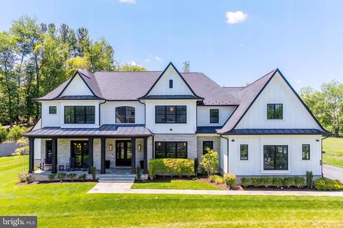 952 Walker Rd, GREAT FALLS, VA, 22066-1916 | Card Image