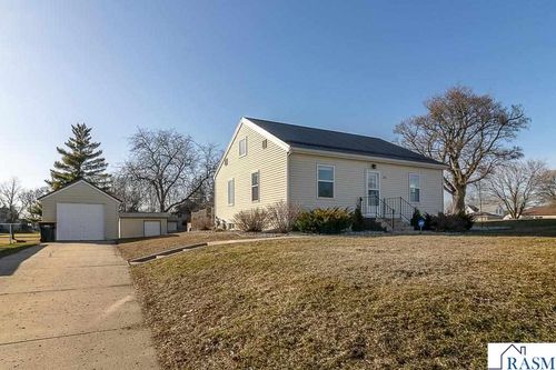 205 N Park Street, Fairfax, MN, 55332 | Card Image