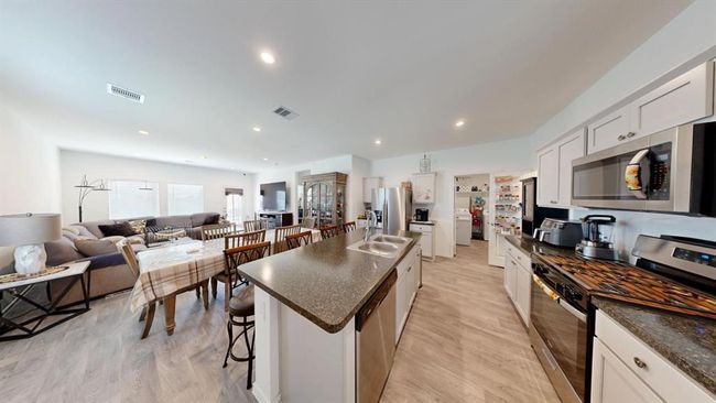 Then the house opens as you get to the kitchen | Image 5
