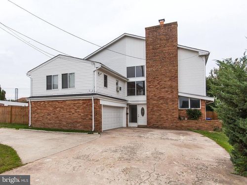 1712 12th St S, ARLINGTON, VA, 22204-4711 | Card Image