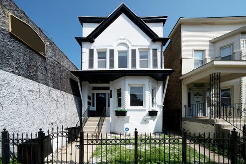 2-1915 Asbury Avenue, Evanston, IL, 60201 | Card Image