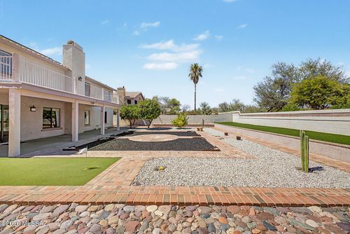 12592 N Pioneer Way, Oro Valley, AZ, 85755-8929 | Card Image