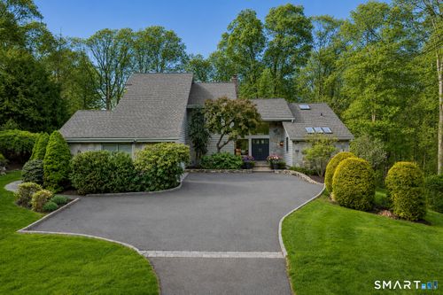 9 Green Ln, Ridgefield, CT, 06877-3017 | Card Image