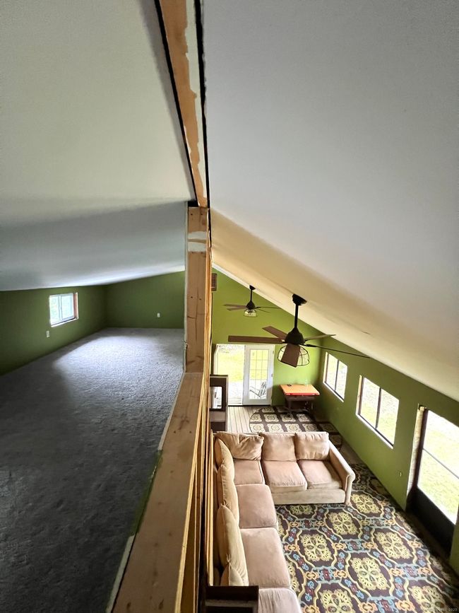 UNIT-42 - 25 Route 197, Home with 2 bedrooms, 1 bathrooms and 2 parking in Woodstock CT | Image 5