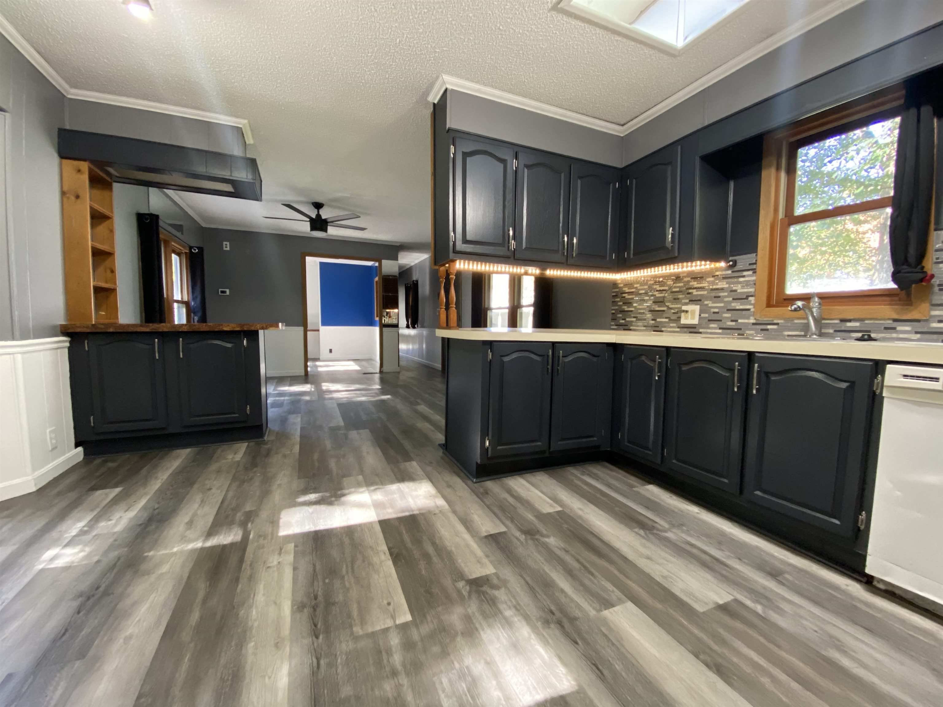 Daniel Dr, Lyndonville, VT 05851