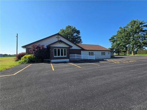 11945 Million Dollar Hwy, Medina, NY, 14103-9625 | Card Image