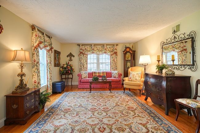 391 Concord Rd, House other with 4 bedrooms, 4 bathrooms and 6 parking in Marlborough MA | Image 16