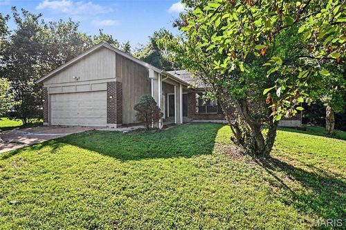 5374 Trailview Drive, Black Jack, MO, 63033 | Card Image