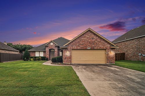 5516 La Bandera Trl, Benbrook, TX, 76126-1843 | Card Image