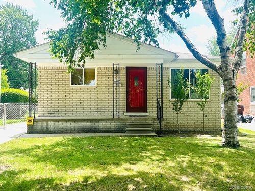 7290 Wiegand, Center Line, MI, 48015-1445 | Card Image