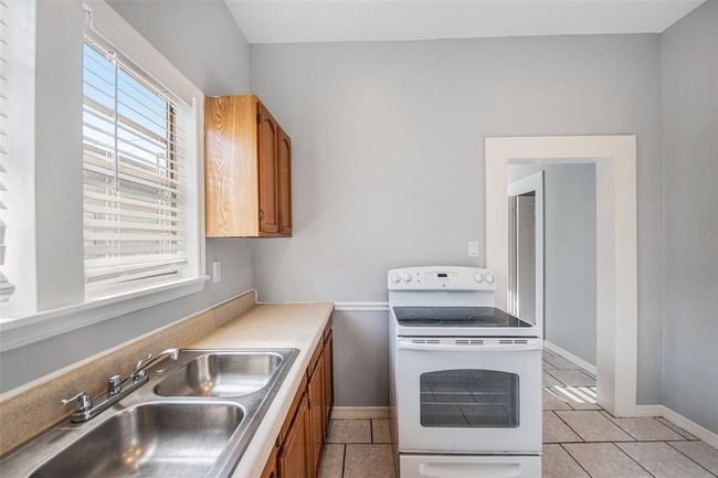 2317 W Chestnut St, House other with 4 bedrooms, 2 bathrooms and null parking in TAMPA FL | Image 13
