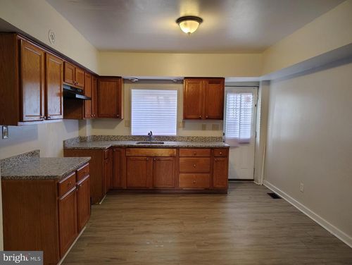 4016 Pennington Ave, BALTIMORE, MD, 21226-1352 | Card Image