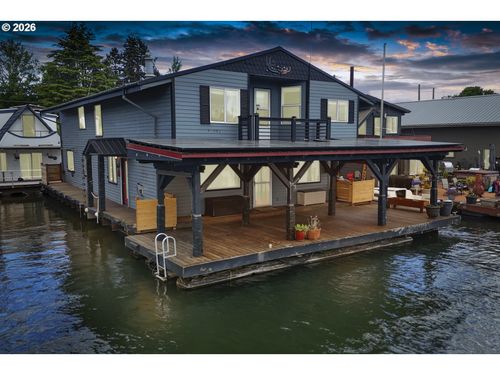 2039 N Jantzen Ave, Portland, OR, 97217-7812 | Card Image