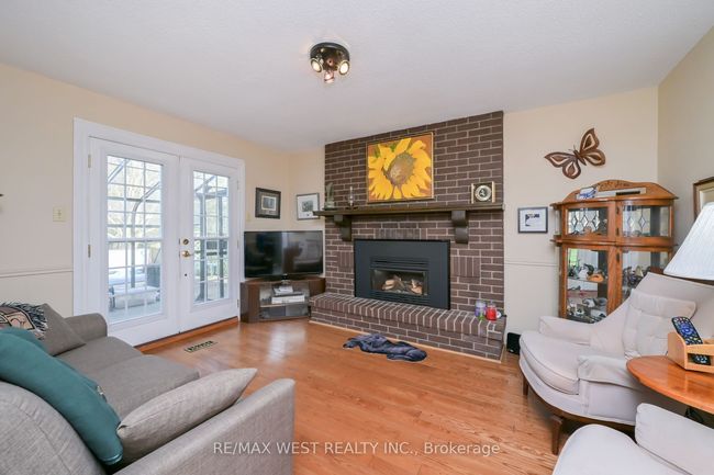 3 Henry Gate, House other with 4 bedrooms, 3 bathrooms and 9 parking in Nobleton ON | Image 7