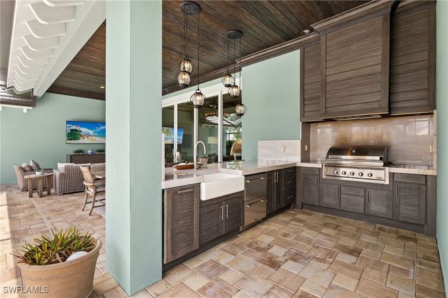 6348 Lyford Isle Dr, House other with 3 bedrooms, 5 bathrooms and null parking in Naples FL | Image 5