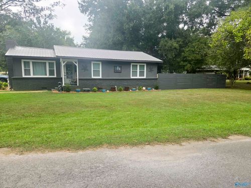 207 Piney Grove St, Falkville, AL, 35622-5221 | Card Image