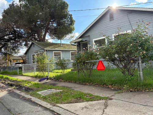 917 Hendley St, Santa Rosa, CA, 95404-5520 | Card Image