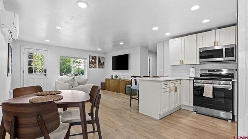 801 S Cascade Ave, Montrose, CO, 81401-4321 | Card Image
