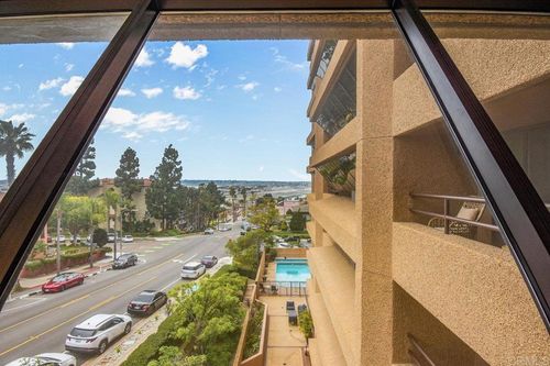 506-230 W Laurel St, San Diego, CA, 92101-1465 | Card Image