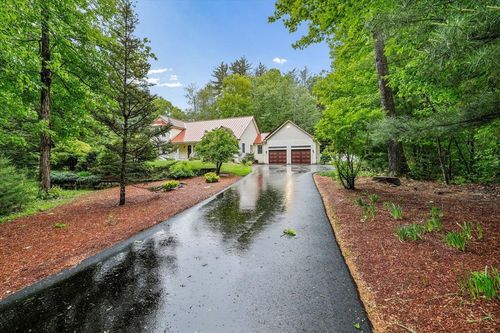 6 Acacia St, Merrimack, NH, 03054-3902 | Card Image
