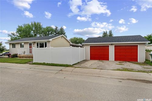 140 Straub St, Regina, SK, S4T6G8 | Card Image