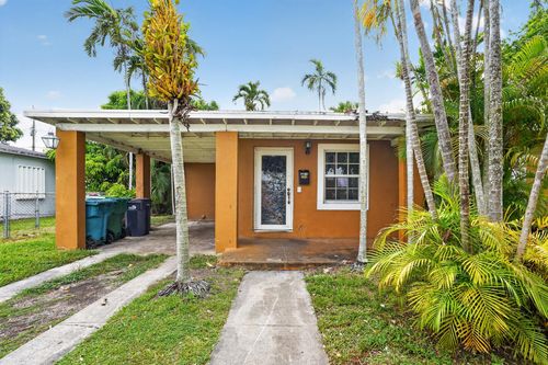 14621 Lincoln Boulevard, Miami, FL, 33176 | Card Image