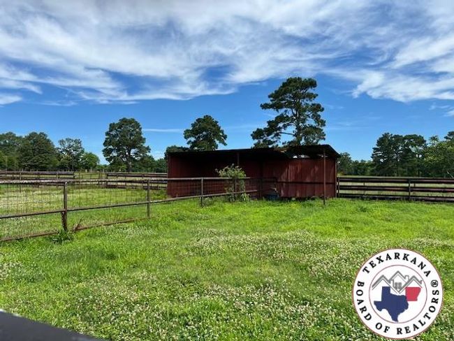 327 Crudip Ln, Home with 2 bedrooms, 2 bathrooms and null parking in Texarkana TX | Image 29