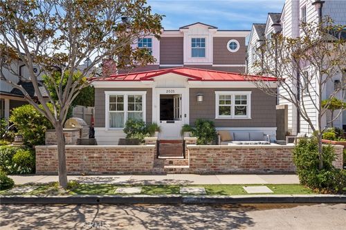 2035 Miramar Dr, Newport Beach, CA, 92661-1431 | Card Image