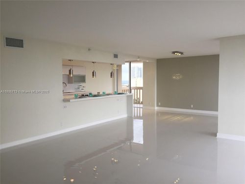 apt-18d-19707 Turnberry Way, Aventura, FL, 33180-2575 | Card Image