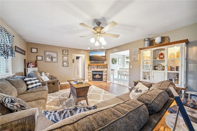 718 Filbert Heights Rd, House other with 3 bedrooms, 2 bathrooms and 2 parking in New Salem PA | Image 6