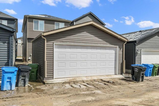 105 Legacy Glen Point Se, Home with 3 bedrooms, 2 bathrooms and 4 parking in Calgary AB | Image 36