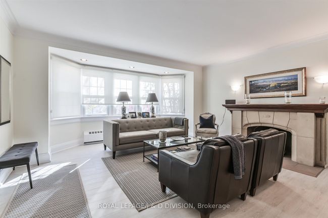 MAIN - 16 Farnham Ave, House other with 3 bedrooms, 2 bathrooms and 1 parking in Toronto ON | Image 6