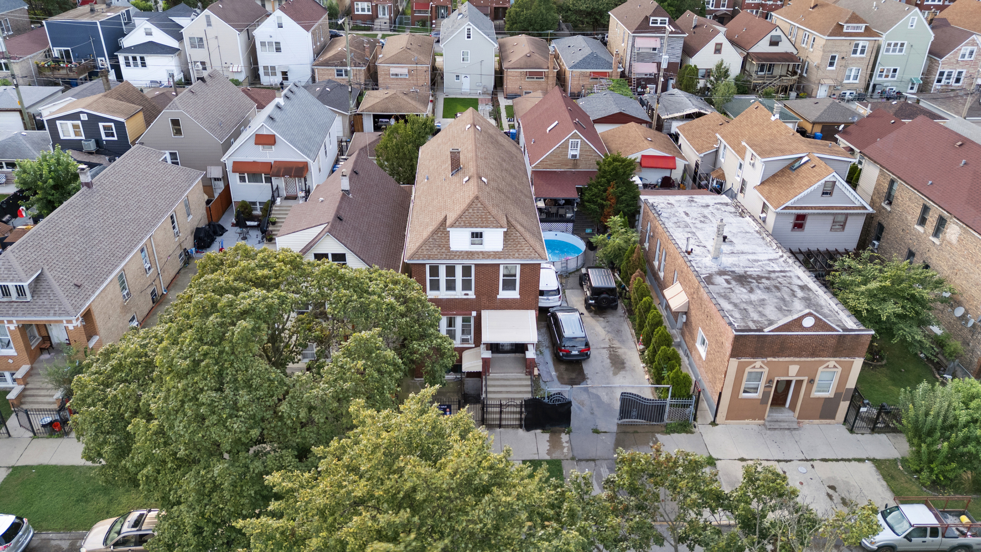 Residential Income in Chicago