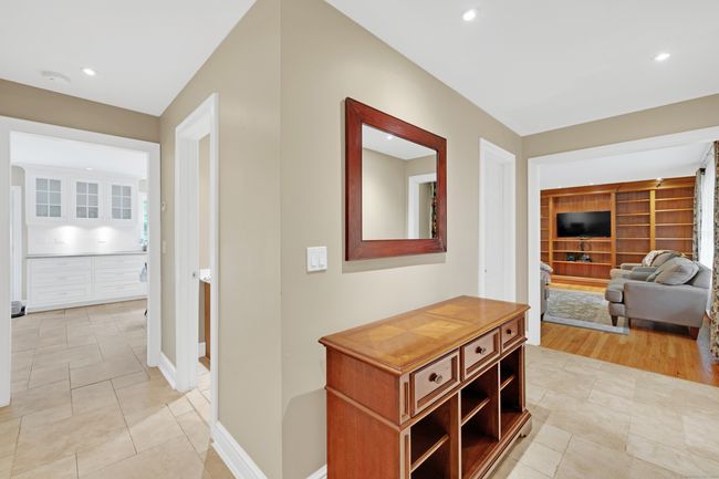 19 Maplecrest Dr, House other with 4 bedrooms, 3 bathrooms and null parking in Danbury CT | Image 17