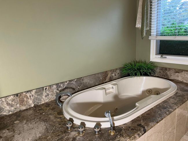 19897 Mapleton Dr, House other with 5 bedrooms, 3 bathrooms and null parking in Macomb MI | Image 12