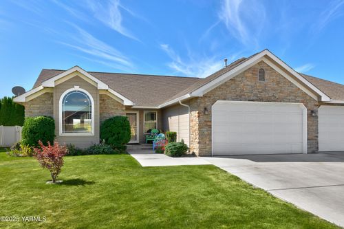 8506 Garden Ave, Yakima, WA, 98908-8452 | Card Image