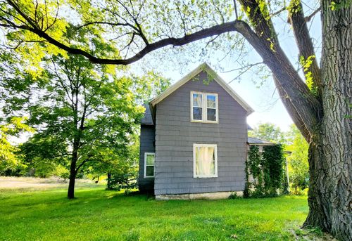 227 N Edwin St, Hartford, MI, 49057-1147 | Card Image