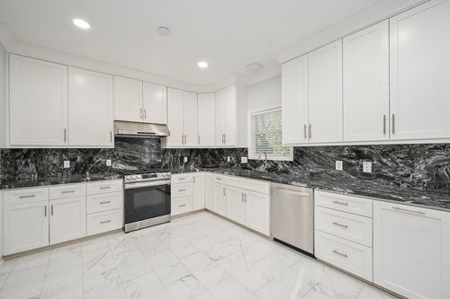 19207 Poplar Trails Ln, Tomball, TX, 77375-1768 | Card Image