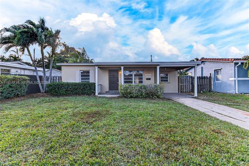 5265-5265 Ne 1st Ter, Oakland Park, FL, 33334-1680 | Card Image