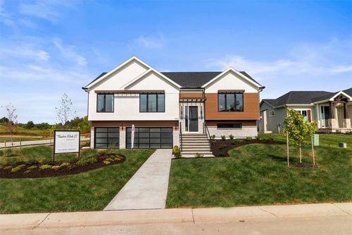 4313 Se Adams Dr, Blue Springs, MO, 64014-5597 | Card Image