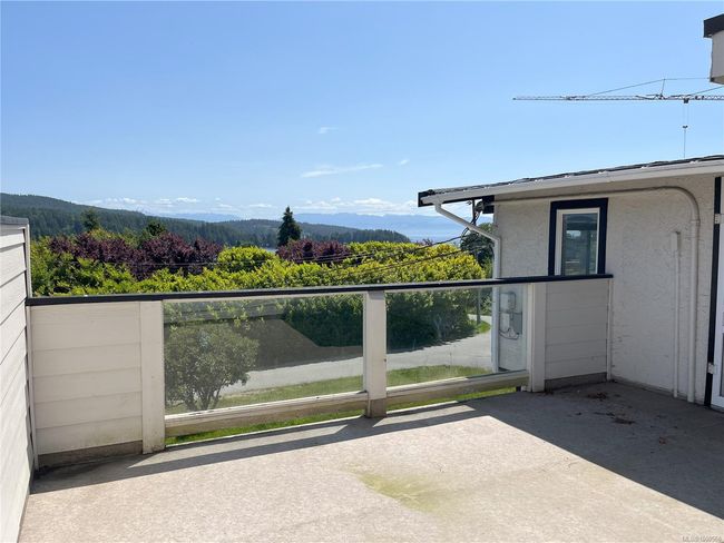 6558 Lanark Rd, House other with 5 bedrooms, 2 bathrooms and 5 parking in Sooke BC | Image 4