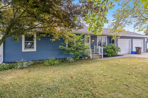 716 Valley Ave, Fremont, MI, 49412-1171 | Card Image