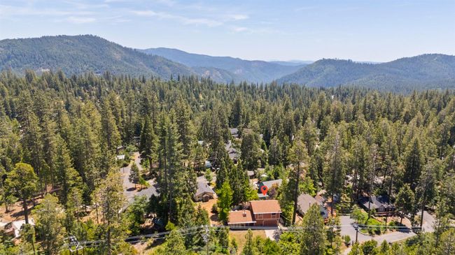 24315 Sugar Pine Rd, House other with 3 bedrooms, 3 bathrooms and 2 parking in Twain Harte CA | Image 45