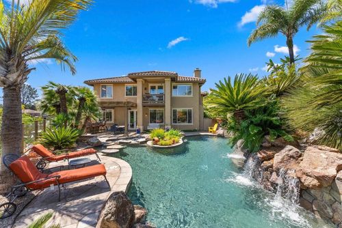 1334 Emeraude Gln, Escondido, CA, 92029-6654 | Card Image