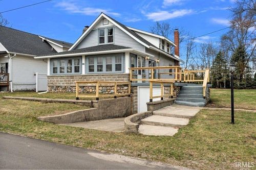 1228 N Main St, Kewanna, IN, 46939-9575 | Card Image