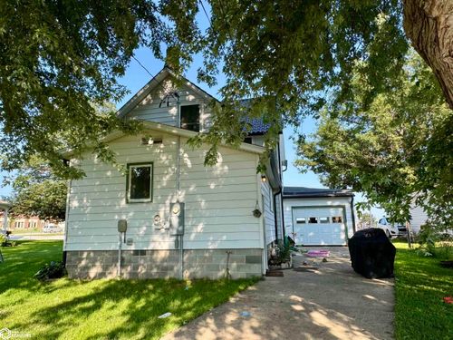 1015 N Adams St, Carroll, IA, 51401-1910 | Card Image
