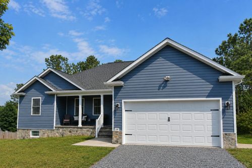 218 Mansfield Dr, Madison Heights, VA, 24572-1603 | Card Image