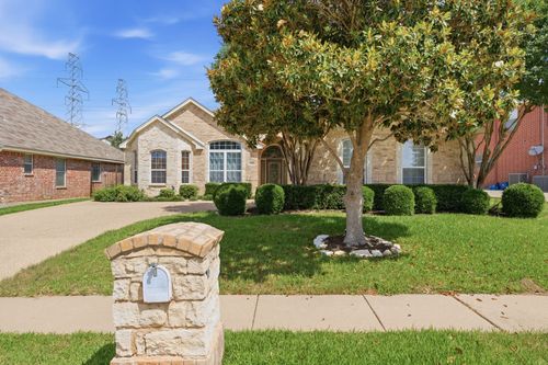 5504 Plata Ln, Benbrook, TX, 76126-1837 | Card Image