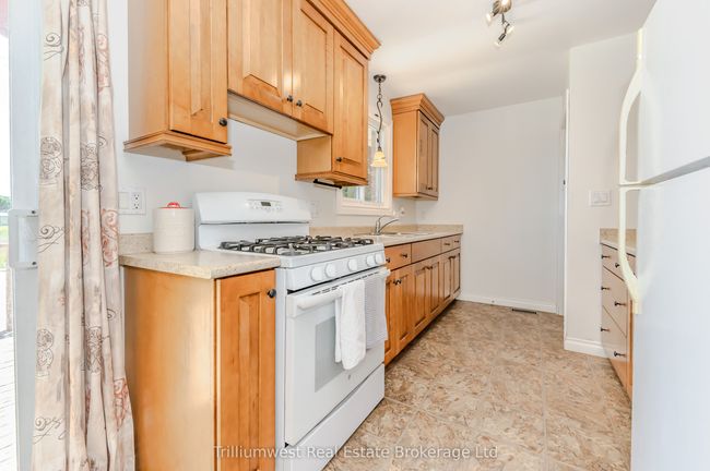 21 Emma St, House other with 3 bedrooms, 2 bathrooms and 4 parking in Princeton ON | Image 18