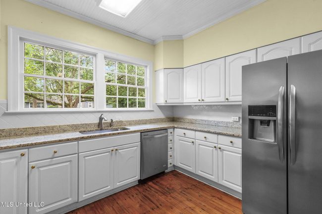 19-web-or-mls-3821 Montrose-18 | Image 14
